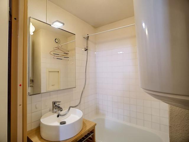 Cosy Studio for 2 in Reberty 1850 - Close to Slopes with Balcony, WiFi & Ski Locker FR-1-178-161 - Les Menuires Reberty 1850