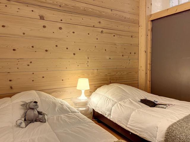 Chamonix center: 2-bed apartment, terrace, 4-6 pax, near shops FR-1-507-16 - Chamonix Centre