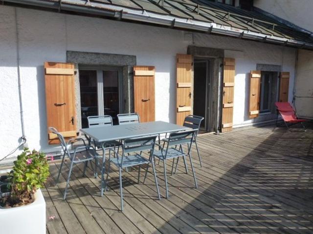 Chamonix center: 2-bed apartment, terrace, 4-6 pax, near shops FR-1-507-16 - Chamonix Centre