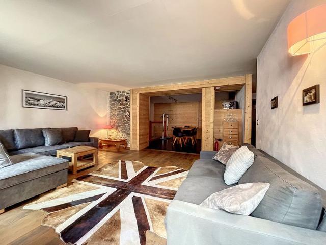 Chamonix center: 2-bed apartment, terrace, 4-6 pax, near shops FR-1-507-16 - Chamonix Centre