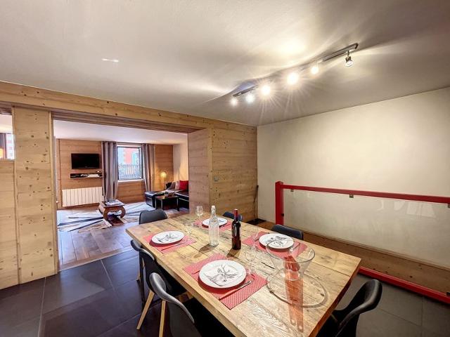 Chamonix center: 2-bed apartment, terrace, 4-6 pax, near shops FR-1-507-16 - Chamonix Centre