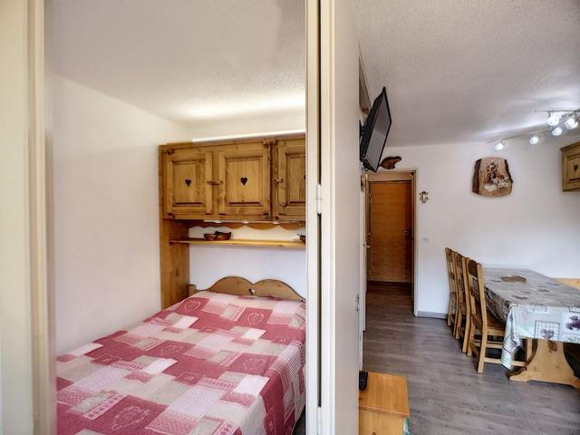 Renovated 2-Room + Cabin Apt, Ski-in/Ski-out, Sleeps 6, Stunning Mountain Views, Les Menuires FR-1-178-172 - Les Menuires Reberty 1850