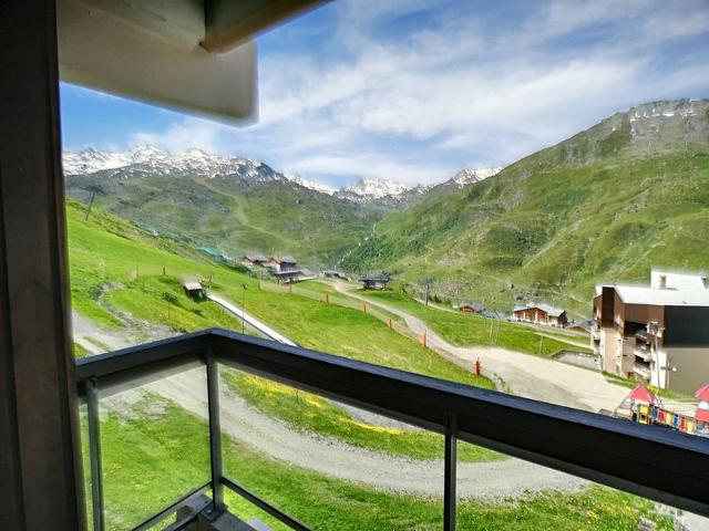 Renovated 1-bedroom apartment, south-facing balcony, ski-in/ski-out access FR-1-178-329 - Les Menuires Reberty 1850