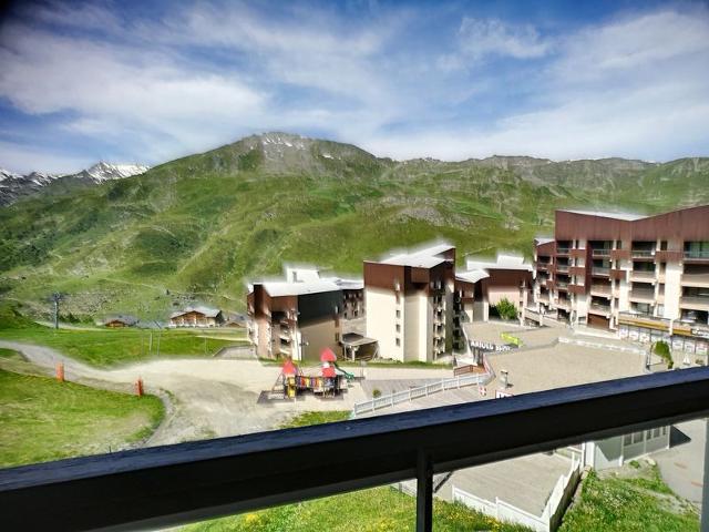 Renovated 1-bedroom apartment, south-facing balcony, ski-in/ski-out access FR-1-178-329 - Les Menuires Reberty 1850