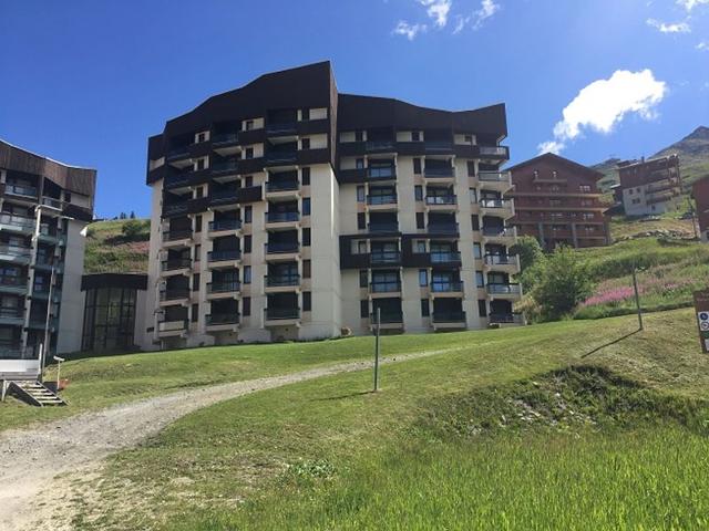 Renovated 1-bedroom apartment, south-facing balcony, ski-in/ski-out access FR-1-178-329 - Les Menuires Reberty 1850
