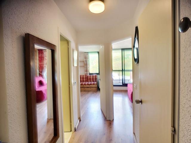 Renovated 1-bedroom apartment, south-facing balcony, ski-in/ski-out access FR-1-178-329 - Les Menuires Reberty 1850