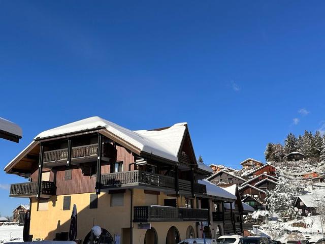 Apartements NANTEY - Les Carroz d'Araches