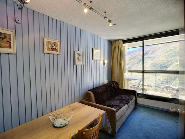 Cozy Ski-In/Ski-Out 2-Room Apt for 5 with Mountain View, Balcony & Near Shops FR-1-178-331 - Les Menuires Reberty 1850