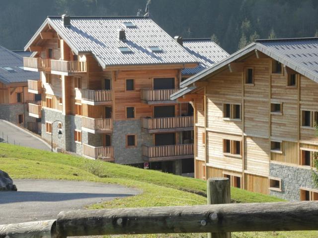 3-Room Apartment with Terrace, Garage, and Wifi FR-1-198-194 - Châtel