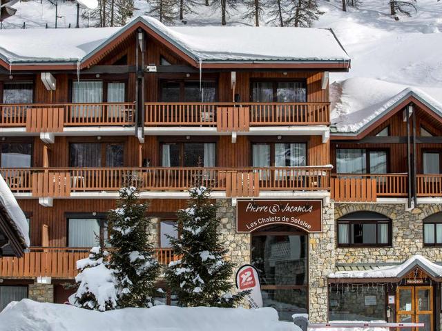 Stunning Central Apartment Near Slopes and Shops, Sleeps 5 FR-1-519-8 - Val d'Isère Centre
