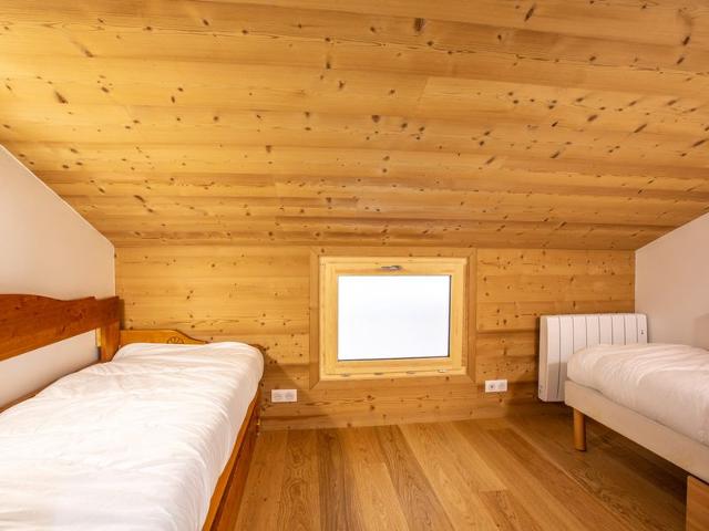Stunning Central Apartment Near Slopes and Shops, Sleeps 5 FR-1-519-8 - Val d'Isère Centre