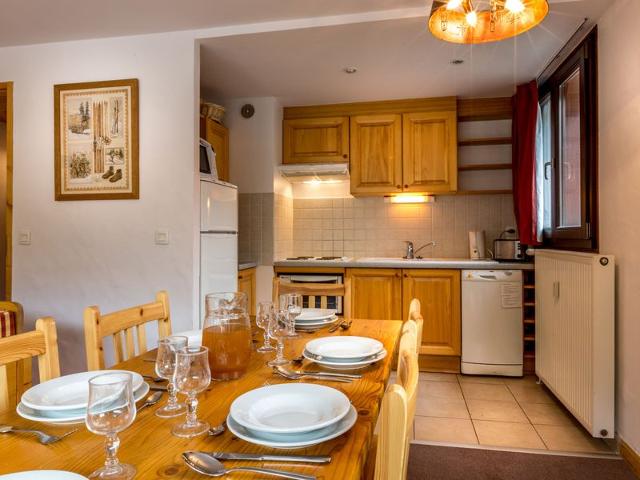 Stunning Apartment in Val-d'Isère: Central Location, Near Slopes and Shops FR-1-519-11 - Val d'Isère Centre