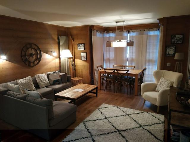 Stunning Central Apartment near Slopes and Shops in Val-d'Isère FR-1-519-1 - Val d'Isère Centre