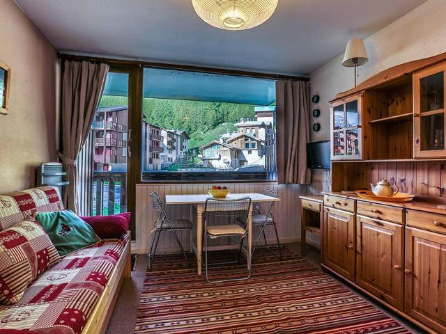 Charming Studio for 2-4 with Balcony, Village View in Val d'Isère Center FR-1-519-7 - Val d'Isère Centre