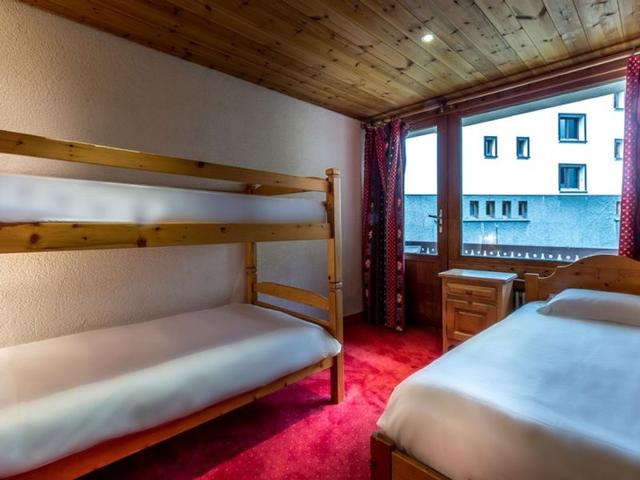 Superb Apartment in Town Center, Close to Slopes and Shops, Sleeps 10 FR-1-519-14 - Val d'Isère Centre