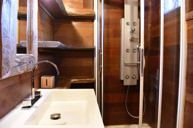 Appartment Hameau Des Biches MRB380-014H - Méribel Village 1400
