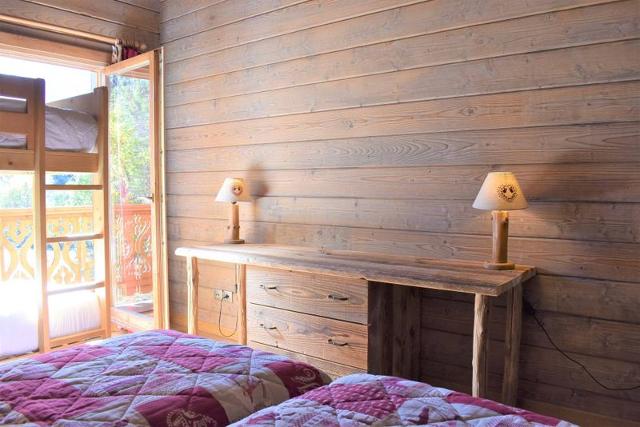Appartment Hameau Des Biches MRB380-014H - Méribel Village 1400