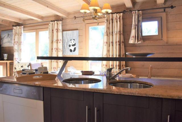 Appartment Hameau Des Biches MRB380-014H - Méribel Village 1400
