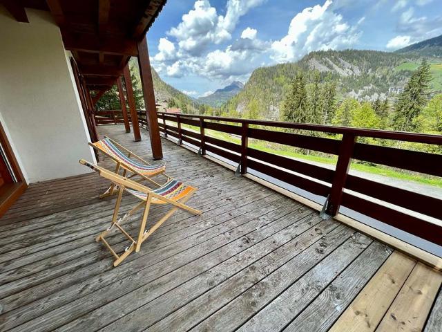 Ski-in/ski-out apartment, 2 bedrooms, terrace and covered parking - La Clusaz FR-1-459-49 - La Clusaz