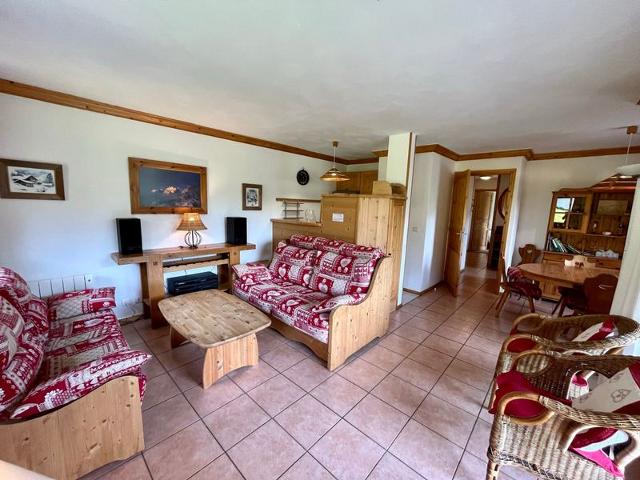 Ski-in/ski-out apartment, 2 bedrooms, terrace and covered parking - La Clusaz FR-1-459-49 - La Clusaz