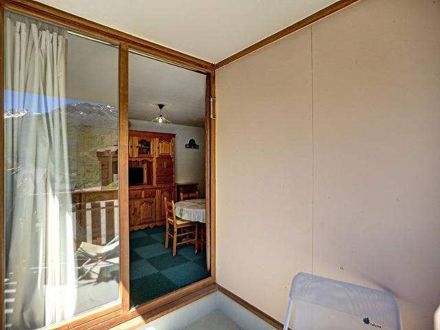 South-Facing 2-Bedroom Apt in Les Menuires, Ski-In/Ski-Out, Sleeps 5 FR-1-178-179 - Les Menuires Bruyères