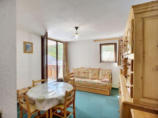 South-Facing 2-Bedroom Apt in Les Menuires, Ski-In/Ski-Out, Sleeps 5 FR-1-178-179 - Les Menuires Bruyères