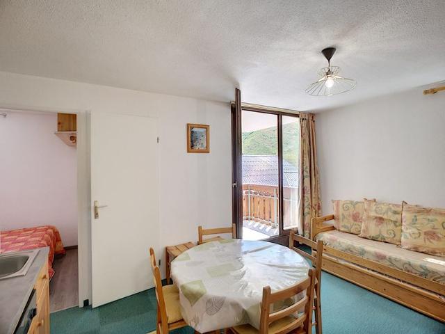 South-Facing 2-Bedroom Apt in Les Menuires, Ski-In/Ski-Out, Sleeps 5 FR-1-178-179 - Les Menuires Bruyères