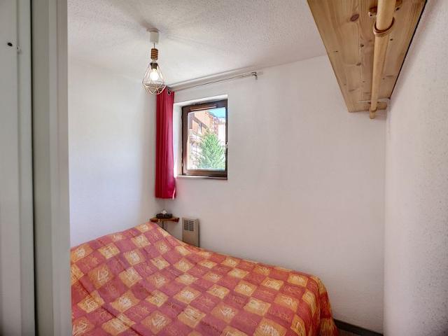 South-Facing 2-Bedroom Apt in Les Menuires, Ski-In/Ski-Out, Sleeps 5 FR-1-178-179 - Les Menuires Bruyères