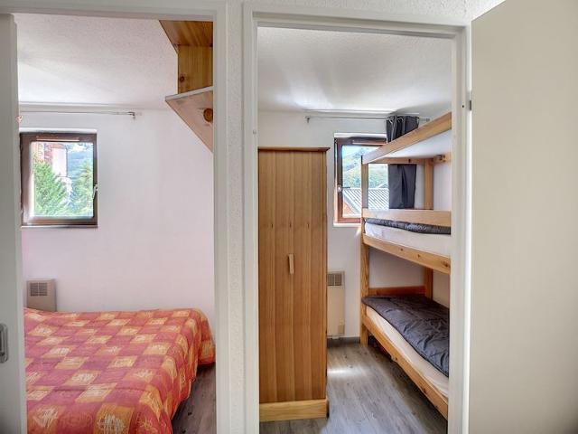 South-Facing 2-Bedroom Apt in Les Menuires, Ski-In/Ski-Out, Sleeps 5 FR-1-178-179 - Les Menuires Bruyères
