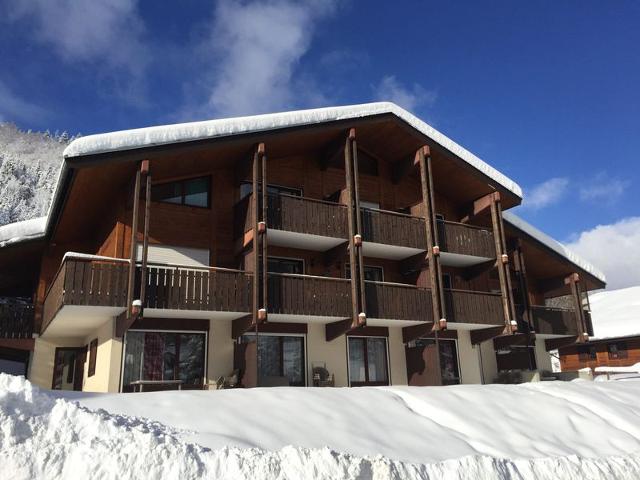 Cozy 3-room, ski-in/ski-out, parking, WiFi, La Clusaz FR-1-459-38 - La Clusaz