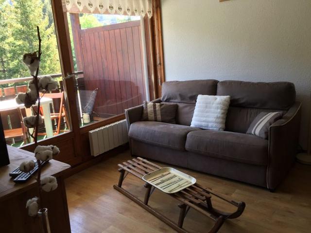 Cozy 3-room, ski-in/ski-out, parking, WiFi, La Clusaz FR-1-459-38 - La Clusaz