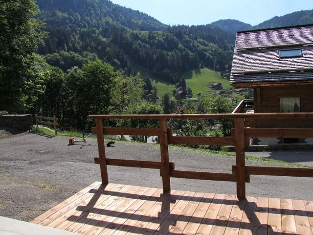 2-bedroom apartment near the slopes with terrace and garage in La Clusaz FR-1-459-51 - La Clusaz