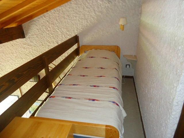 Duplex in La Clusaz with fireplace and balcony, 2 beds, parking FR-1-459-12 - La Clusaz