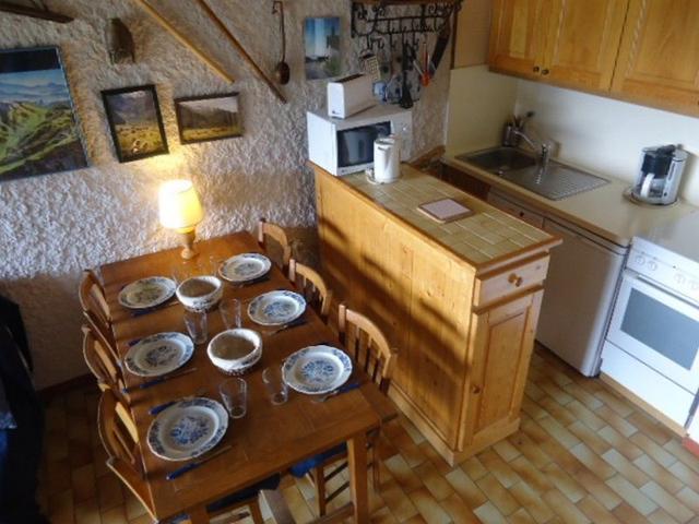 Duplex in La Clusaz with fireplace and balcony, 2 beds, parking FR-1-459-12 - La Clusaz