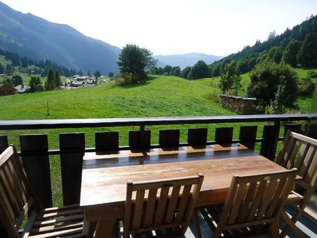Duplex in La Clusaz with fireplace and balcony, 2 beds, parking FR-1-459-12 - La Clusaz