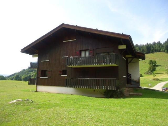 Duplex in La Clusaz with fireplace and balcony, 2 beds, parking FR-1-459-12 - La Clusaz