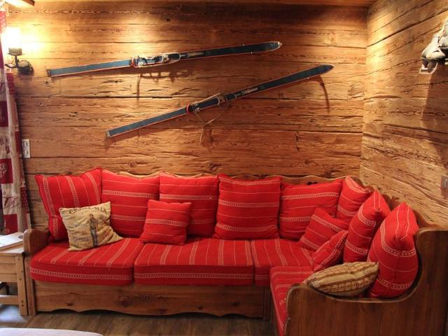 Spacious 4-Bedroom Apartment in La Clusaz Center, Close to Activities FR-1-459-24 - La Clusaz
