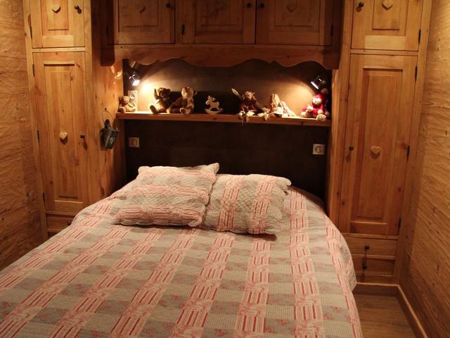 Spacious 4-Bedroom Apartment in La Clusaz Center, Close to Activities FR-1-459-24 - La Clusaz