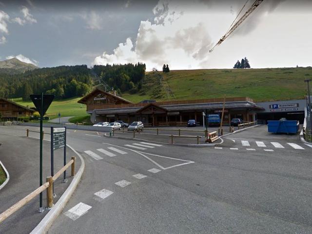 Cozy Apt for 5 with Balcony, Near Ski Lifts & Shops, La Clusaz FR-1-459-68 - La Clusaz
