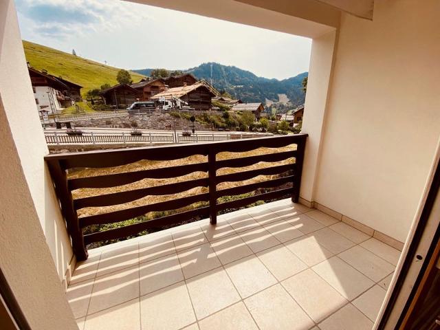 Cozy Apt for 5 with Balcony, Near Ski Lifts & Shops, La Clusaz FR-1-459-68 - La Clusaz