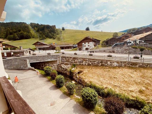 Cozy Apt for 5 with Balcony, Near Ski Lifts & Shops, La Clusaz FR-1-459-68 - La Clusaz