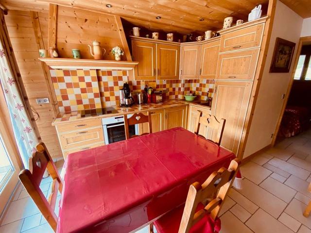 Cozy Apt for 5 with Balcony, Near Ski Lifts & Shops, La Clusaz FR-1-459-68 - La Clusaz