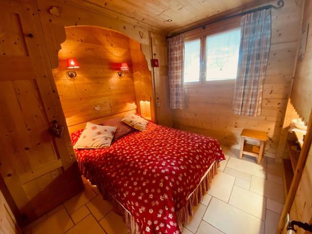 Cozy Apt for 5 with Balcony, Near Ski Lifts & Shops, La Clusaz FR-1-459-68 - La Clusaz