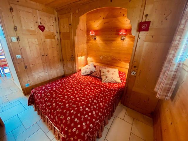 Cozy Apt for 5 with Balcony, Near Ski Lifts & Shops, La Clusaz FR-1-459-68 - La Clusaz