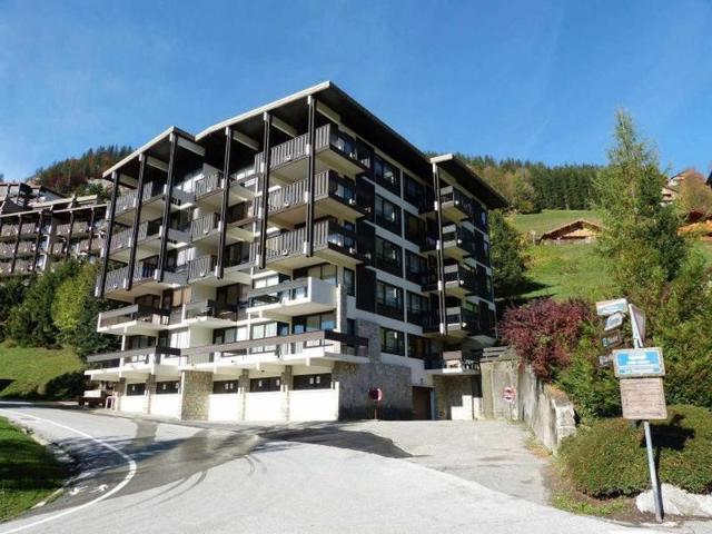 Renovated 1-Bedroom Apartment in La Clusaz - Central Location, Near Ski Lifts and Aquatic Center FR-1-459-74 - La Clusaz
