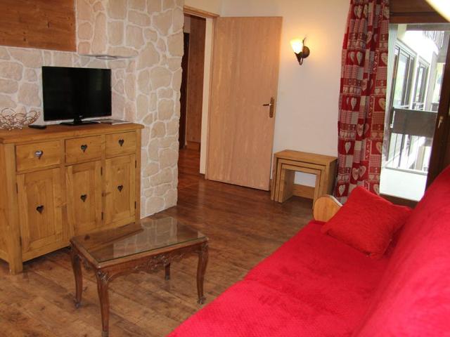 Renovated 1-Bedroom Apartment in La Clusaz - Central Location, Near Ski Lifts and Aquatic Center FR-1-459-74 - La Clusaz