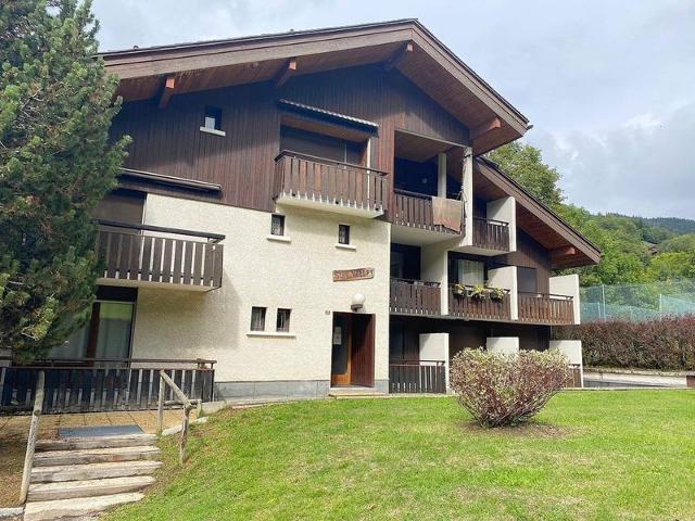 Spacious Studio near Bossonnet with Mountain View, Balcony & Garage FR-1-459-88 - La Clusaz