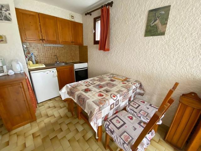 Spacious Studio near Bossonnet with Mountain View, Balcony & Garage FR-1-459-88 - La Clusaz