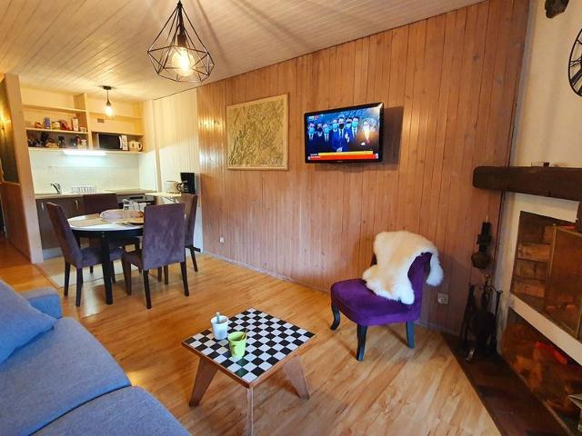 Ski-In/Ski-Out 1-Bedroom Apartment with Stunning Views, South-Facing Balcony, Garage in La Clusaz FR-1-459-169 - La Clusaz