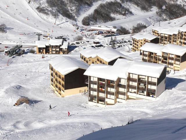 Quiet Apartment Near Slopes with Private Parking, Stunning Mountain Views FR-1-574-28 - Les Menuires Fontanettes